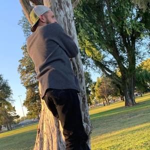 Meet your Posher, Ampelio